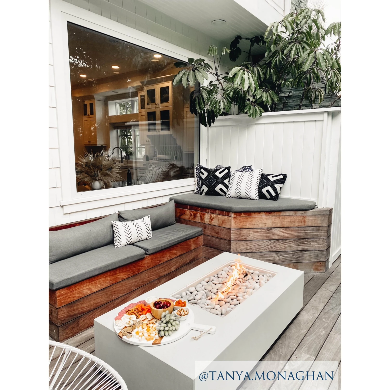 Round Charcuterie Board - White 4 Round Charcuterie Board - White - Image 4