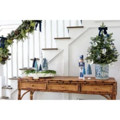 Antiqued Console Table -Sabre Home Decor Sale 3 1caea0d8 75d6 4e75 b6e1 a76688ba8fd4