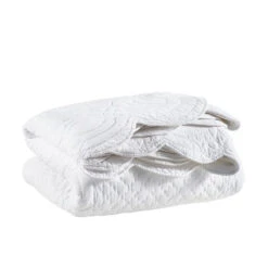 Marseille Scallop Quilt -Sabre Home Decor Sale BEDD 1167 alt