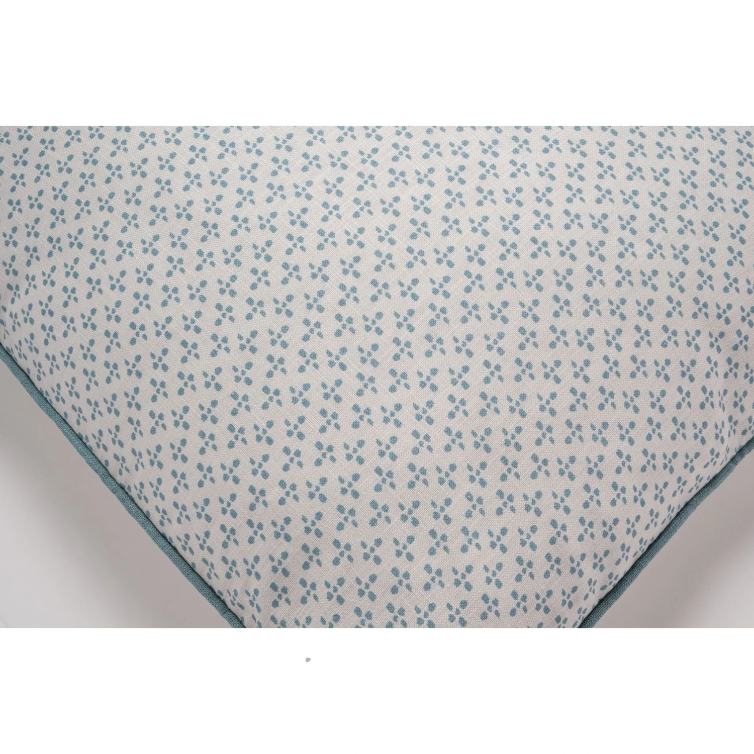 Winnetka Decorative Pillow With Insert 4 Winnetka Decorative Pillow With Insert - Image 4